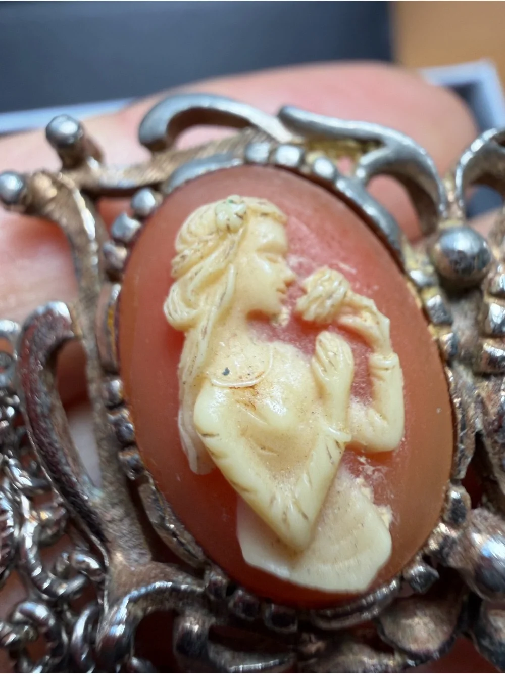 Vintage Mid-Century Double Cameo Sweater Guard Brooch Pin – Silver Tone Chatelai